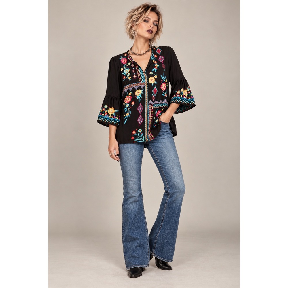 Savanna Jane M Black Embroidered Bell Sleeve Tunic Top